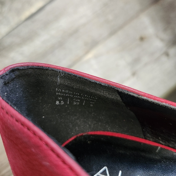 *Nearly New* Faux Suade Aldo Heels - Picture 7 of 7